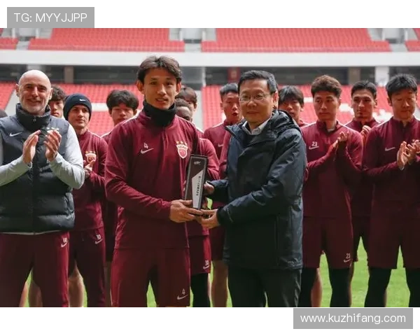 亚冠精英最佳阵容三名悍将领衔